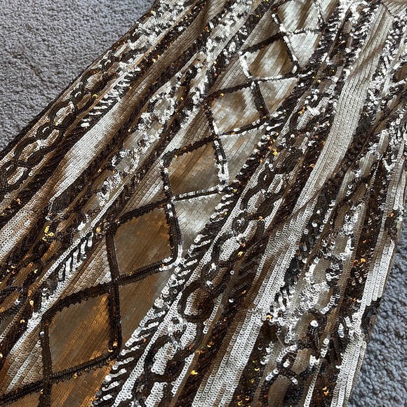 NWTs Gold Dress - Adrianna Papell - Picture 4 of 11